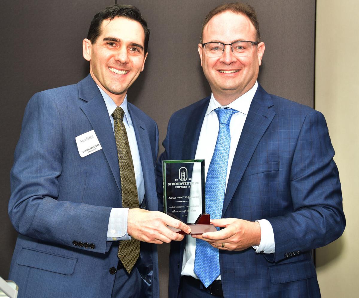 Sbu Honors Espn S Wojnarowski Two Recent Grads At Hellinger