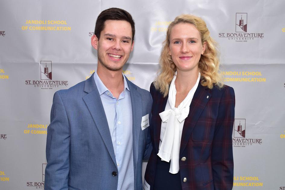 Sbu Honors Espn S Wojnarowski Two Recent Grads At Hellinger