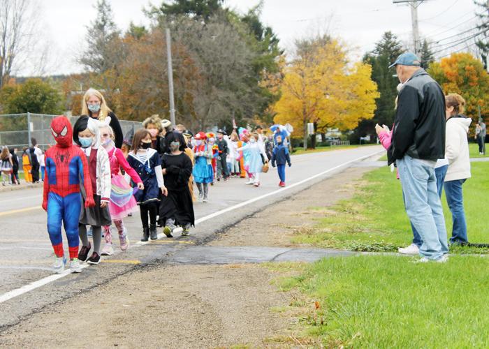 Hinsdale Halloween costume parade News