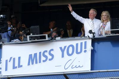 Vin Scully, legendary Dodgers baseball broadcaster, dies at 94