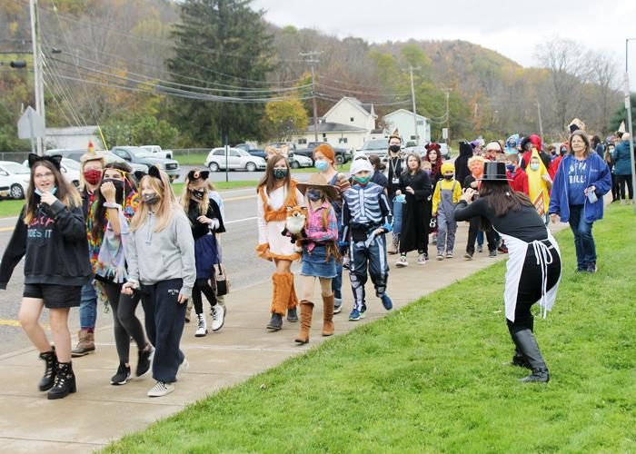 Hinsdale Halloween costume parade News