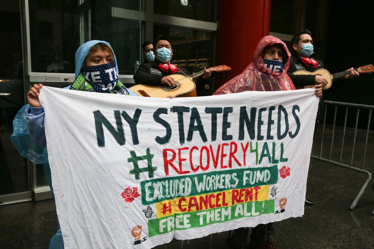 Protests Outside Ny Capitol Governor S Mansion Over Closures