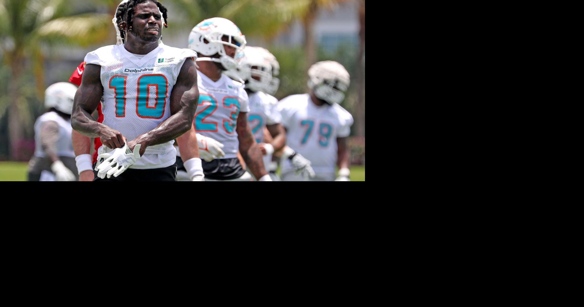 Miami Dolphins News: Is Mike McDaniel Spread Too Thin?