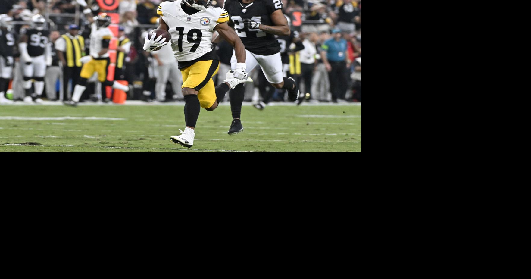 Kenny Pickett passes for 2 touchdowns as Pittsburgh Steelers top