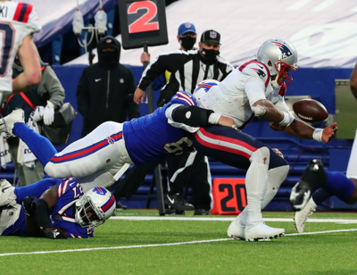 Free-falling Patriots' skid hits 4 following loss to Bills
