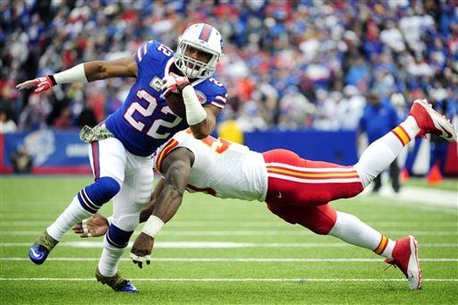 Chiefs rally to 17-13 win over bumbling Bills