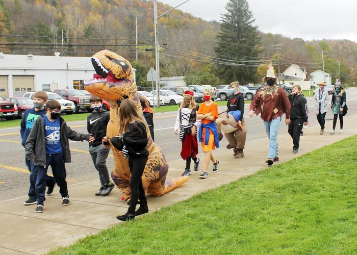 Hinsdale Halloween costume parade News
