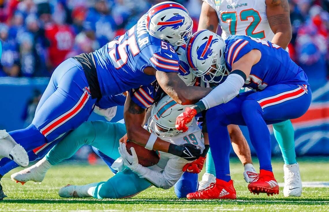 Bills vs. Dolphins score, takeaways: Josh Allen leads Buffalo to