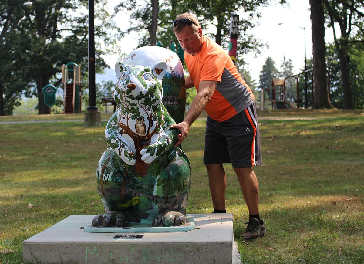 Squirrel statue finds home in Oak Hill Park News