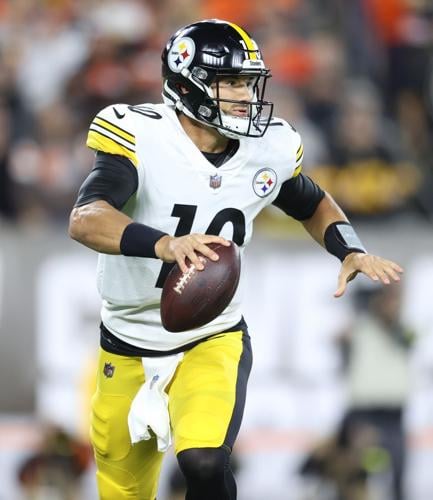 Steelers find comfort, stability in keeping QB room together, Sports