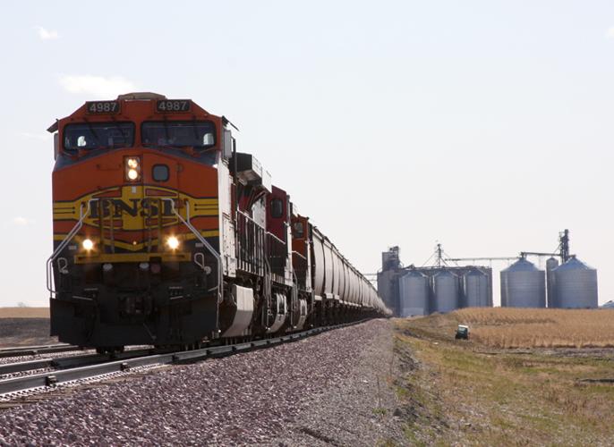 Shuttle train comes to Oahe Grain for first time | News | onidawatchman.com