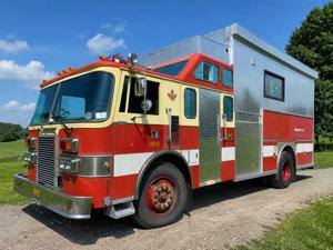 Want to spend the night in a vintage fire truck? Here are 5 unique Airbnb properties you can rent in Simcoe County