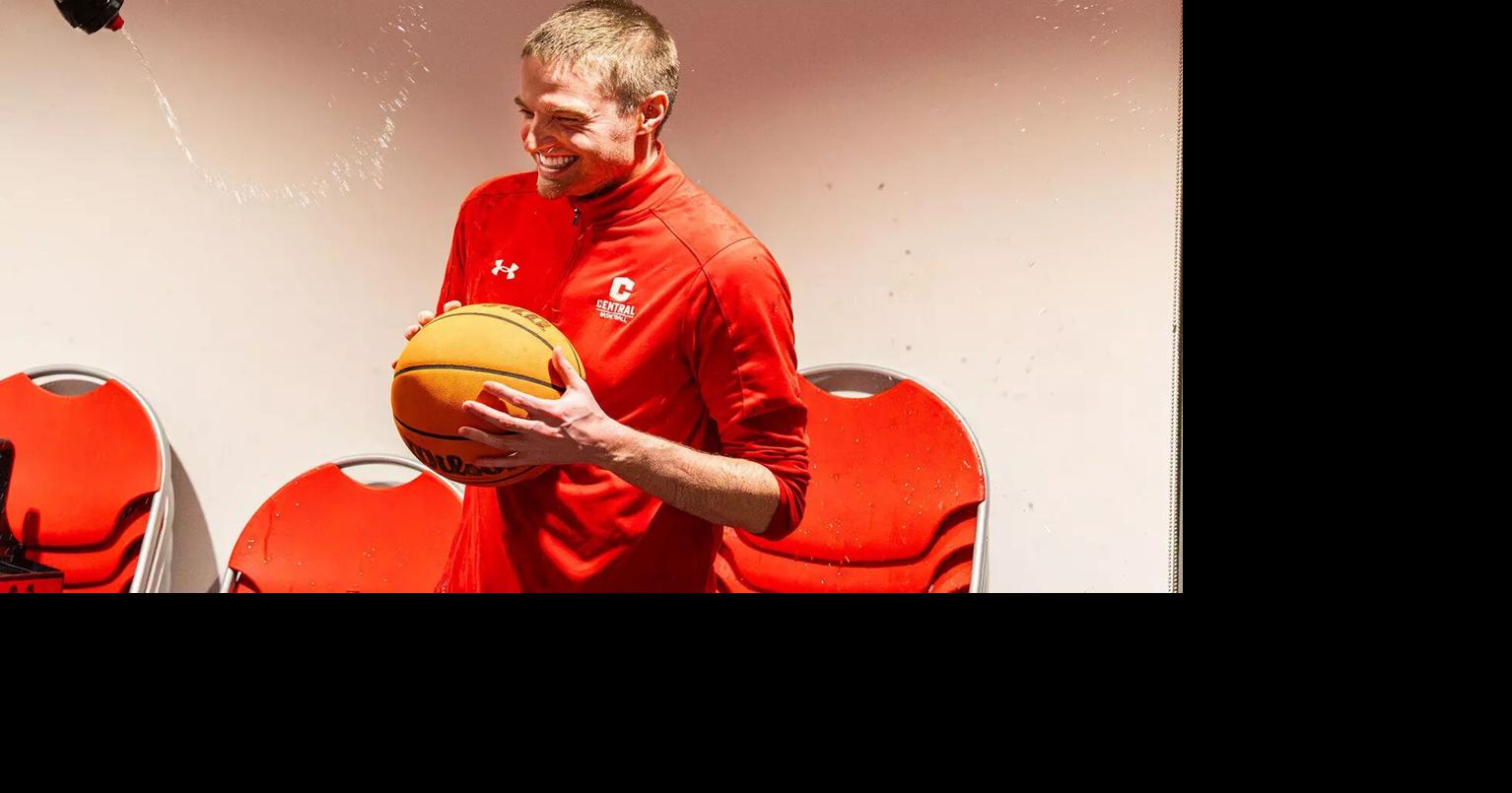 Central elevates Riordan to men’s basketball head coach | Pella ...