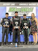 Aaron Reutzel takes off late to win the beef at Knoxville