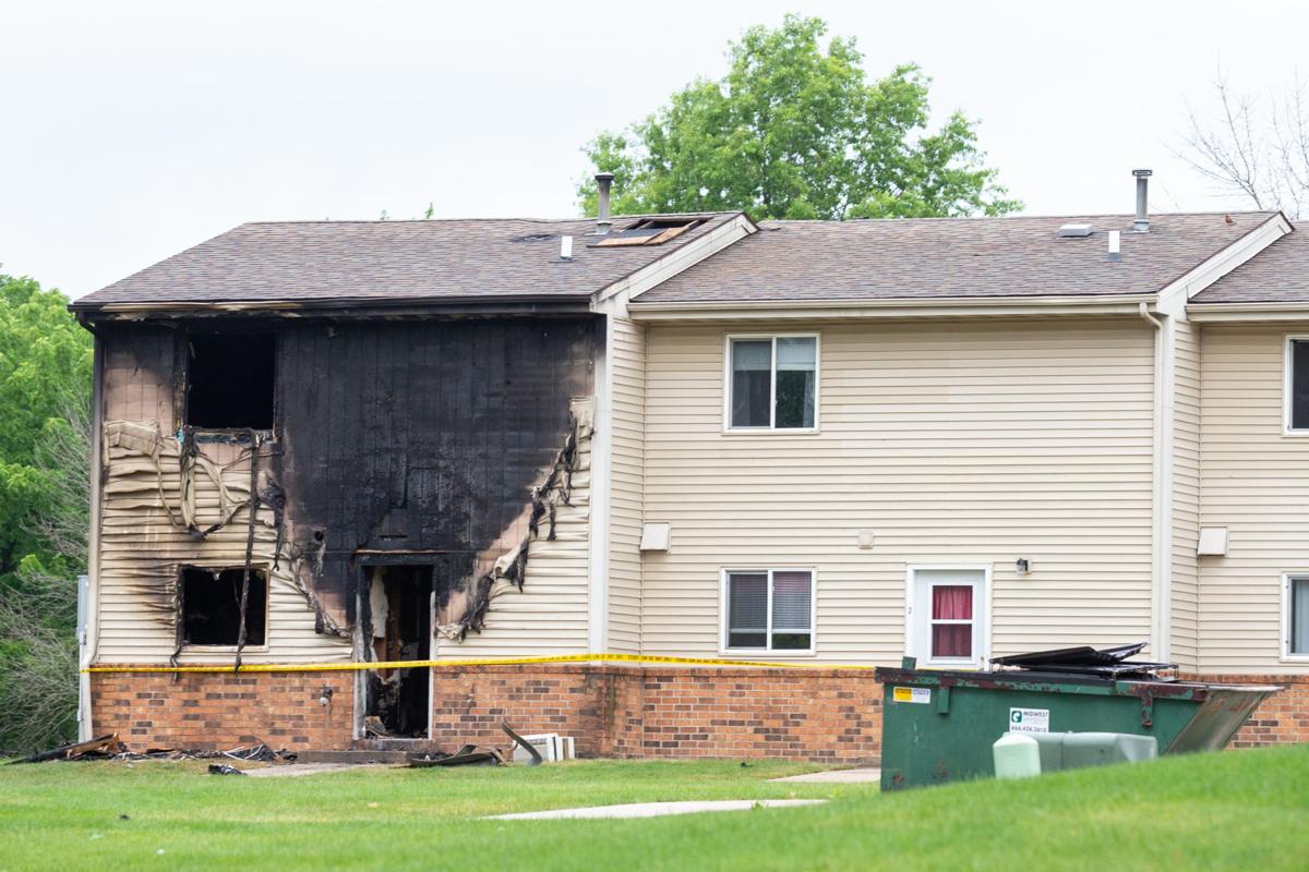 apartment fire displaces five families local news oskaloosa com