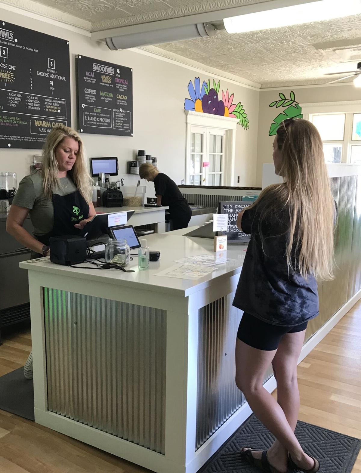 Big Acai Bowl Comes To Pella Local News Oskaloosa Com