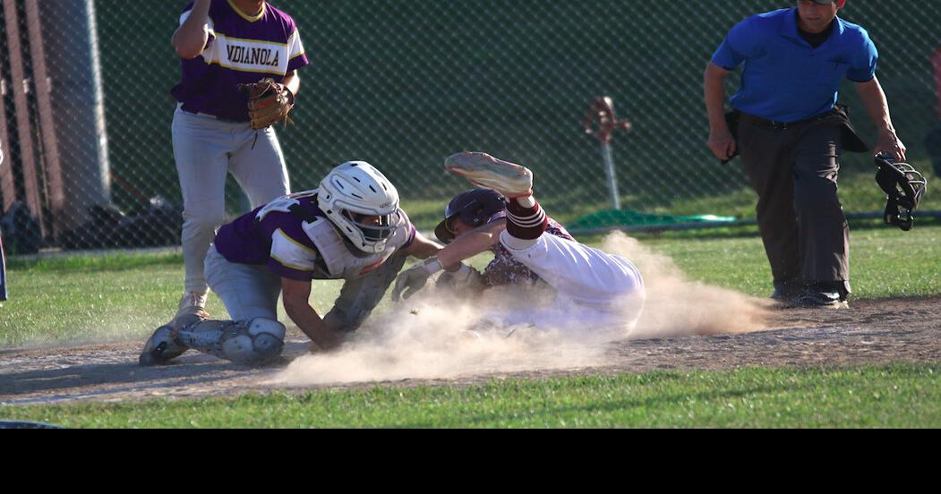 Oskaloosa baseball swept by Indianola Sports