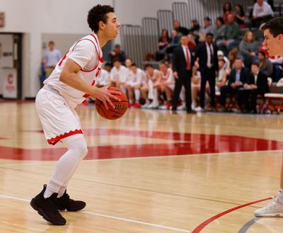 Anderson Erupts For 22 But Central Men S Basketball Team Tumbles