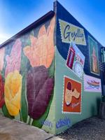 New Pella mural completed in time for Tulip Time
