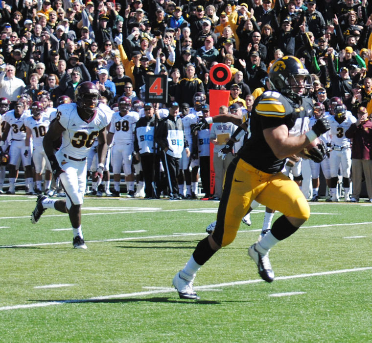 Iowa vs CMU