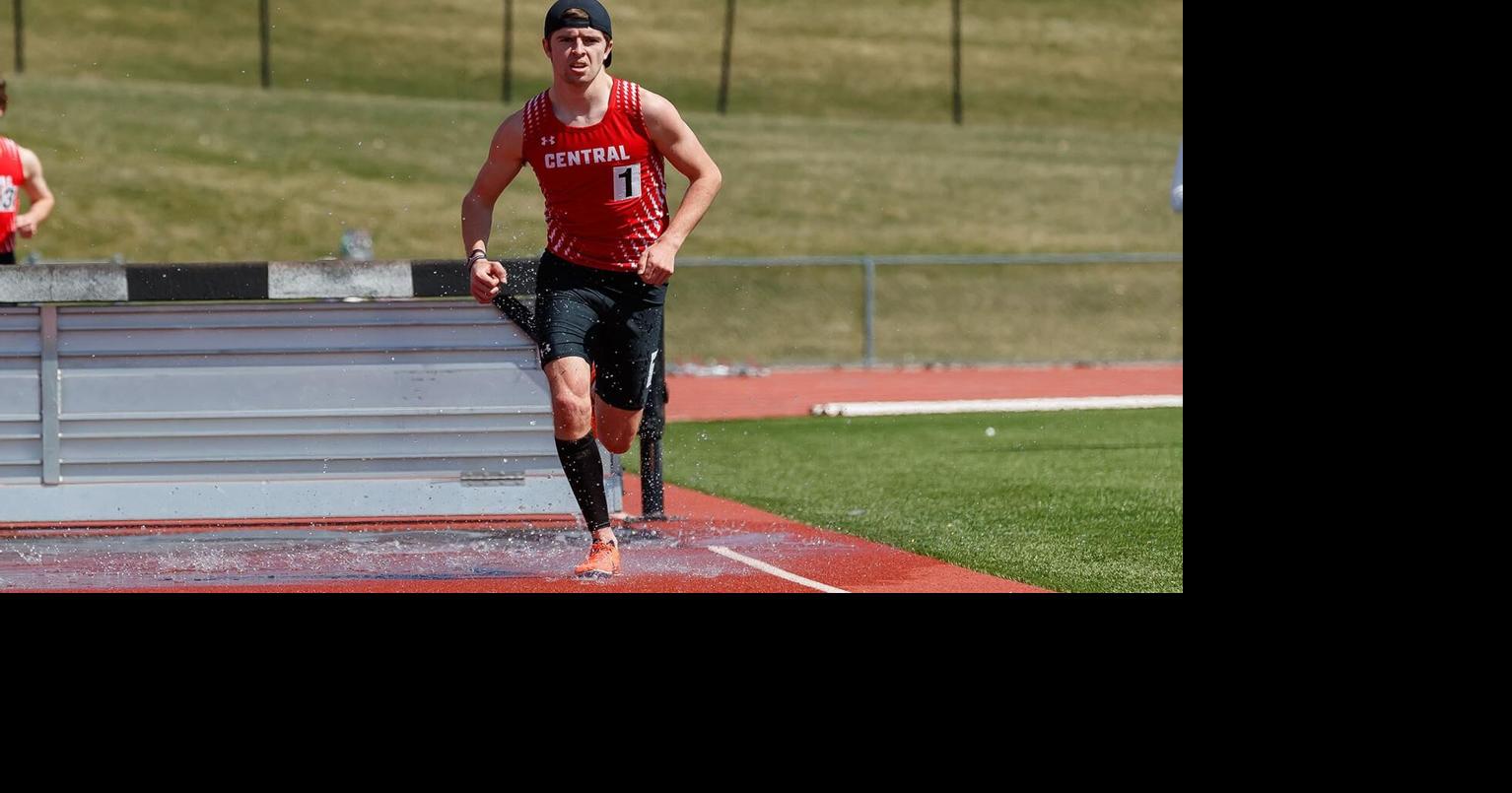 Central sweeps the steeplechase at Drake’s Jim Duncan Invitational