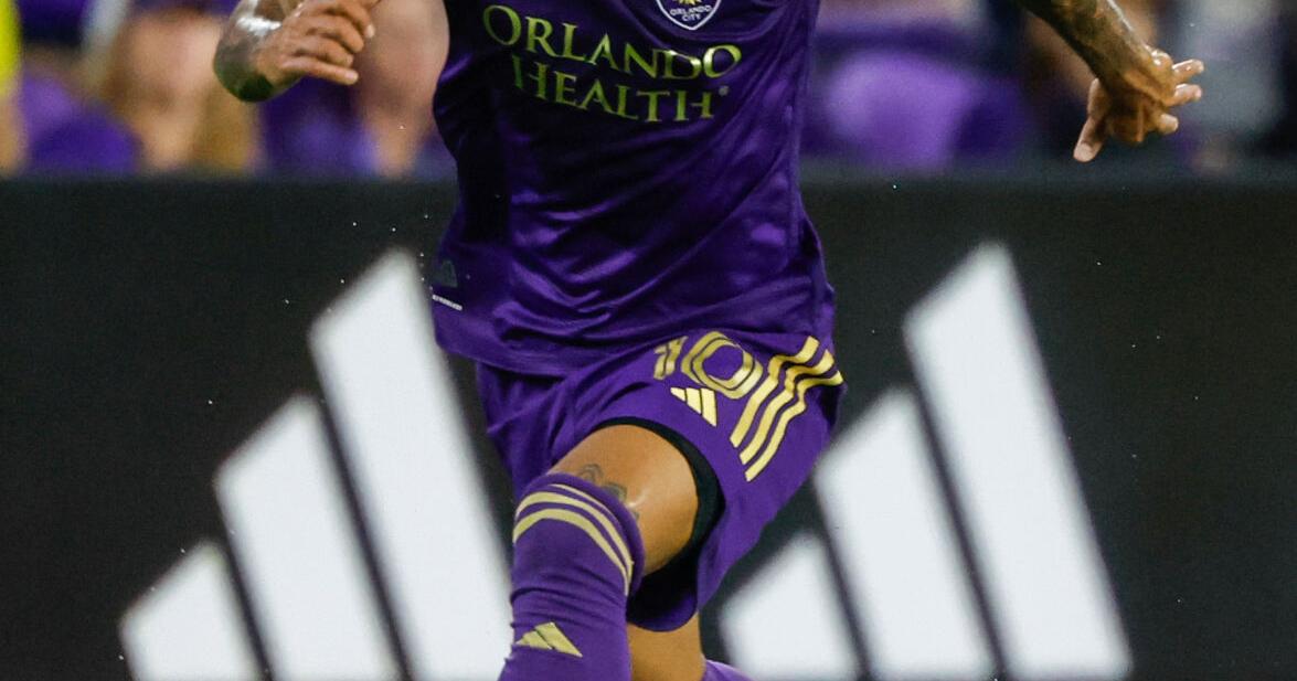 Austin signs Uruguay international winger Facundo Torres with designated player contract