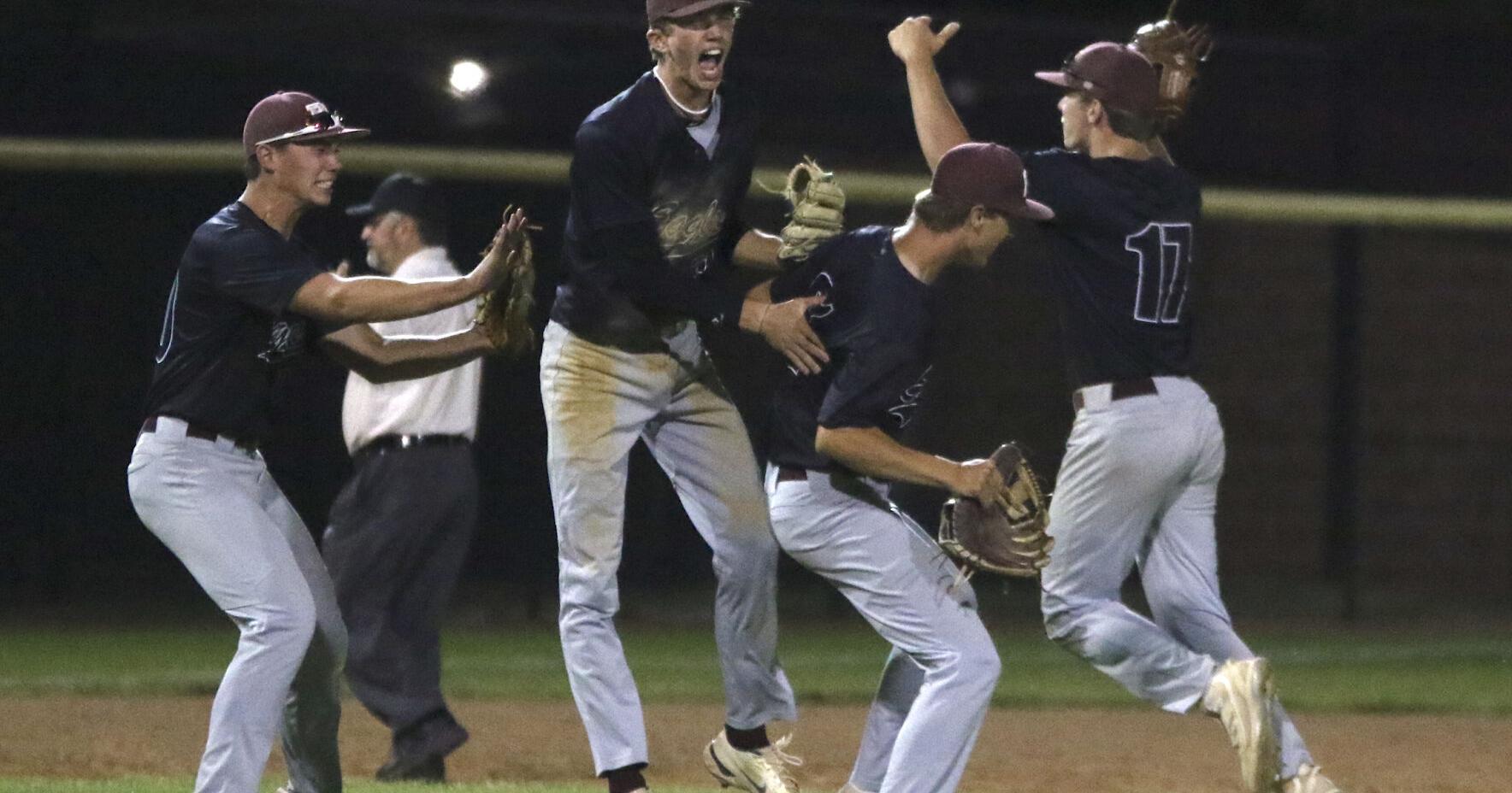 Eagles upset No. 1 Van Meter in extras to earn first state berth in 29 years - Vimarsana News