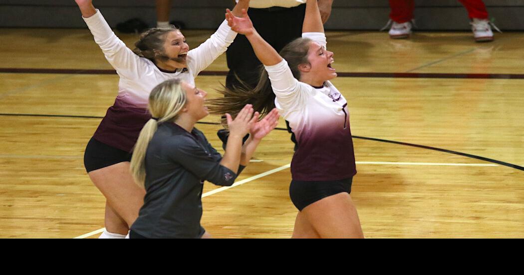 Oskaloosa sweeps Mt Pleasant advances to regional final Sports