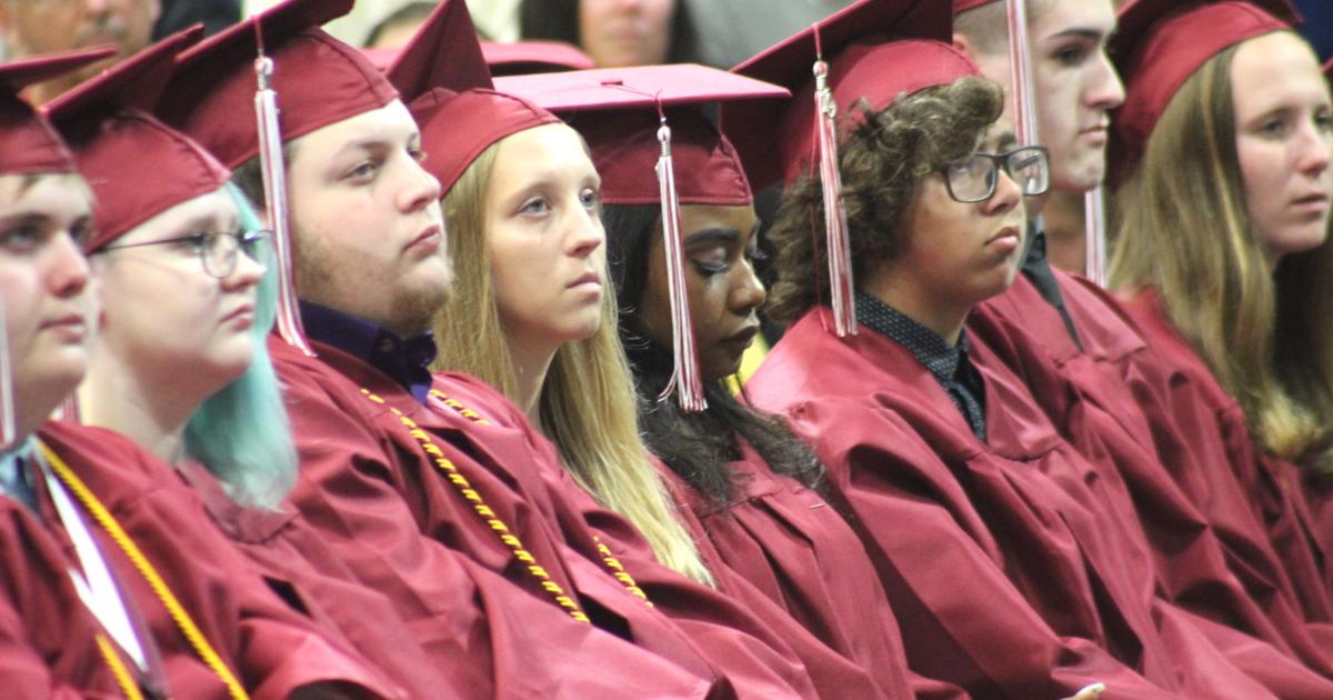 Reynolds suspends graduation requirements for highschool seniors