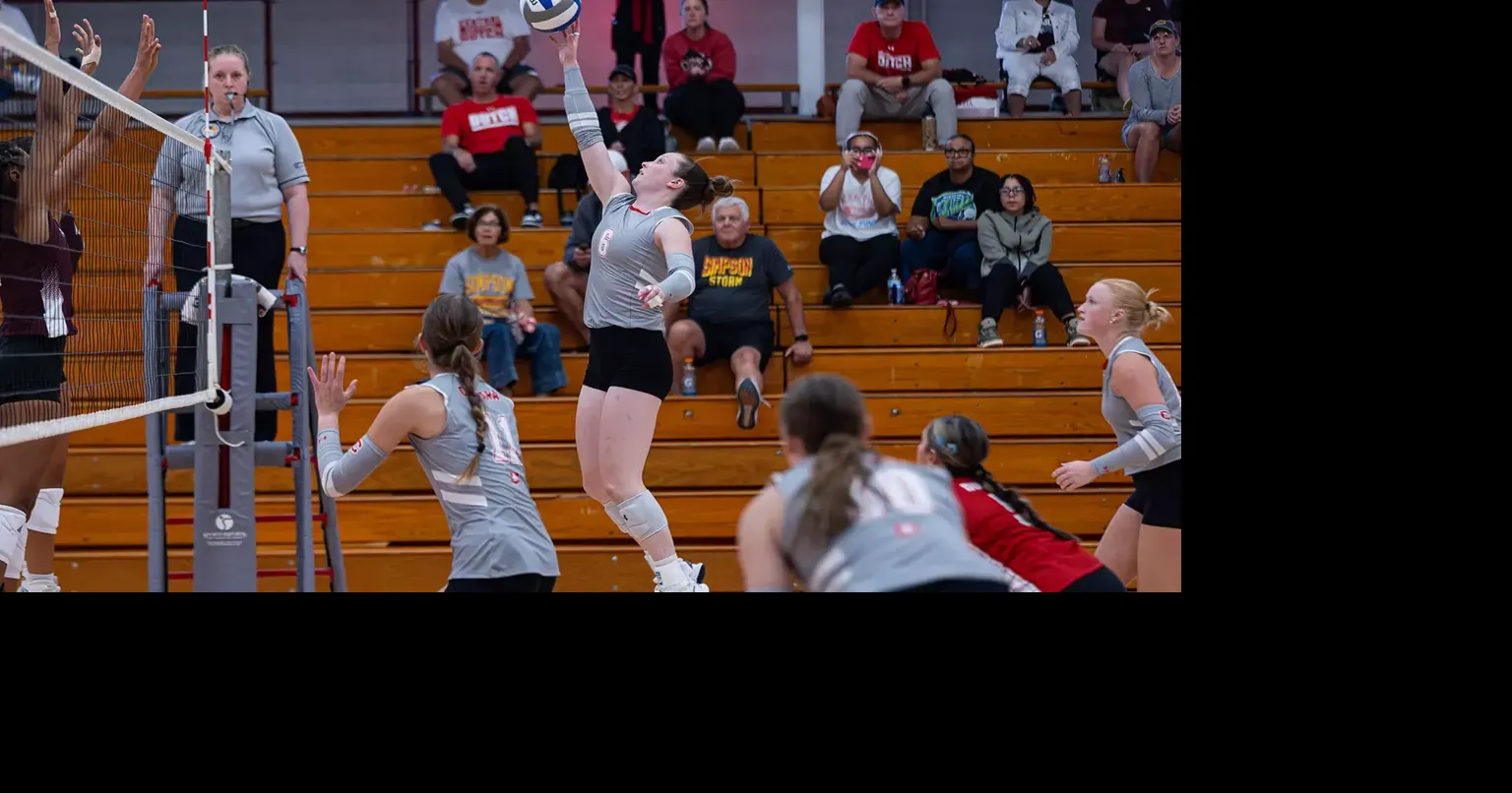 Dutch volleyball swept by ranked foe