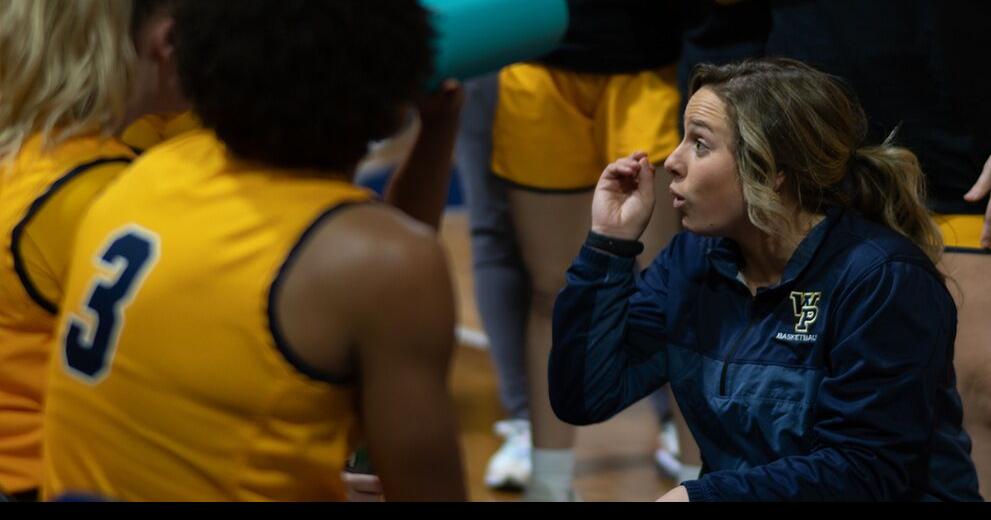 Santi resigns from women’s basketball head coaching post Sports