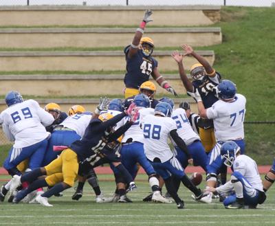 Statesmen Hang On To Down Wildcats Local Sports Oskaloosa Com