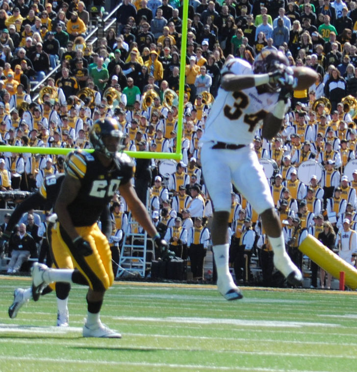 Iowa vs CMU