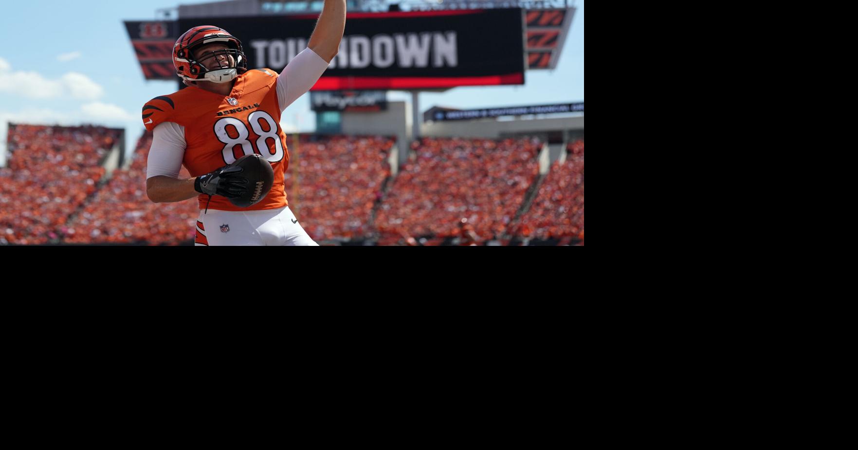 Bengals force 4 turnovers, Burrow throws for TD in 33-27 win over the Buccaneers
