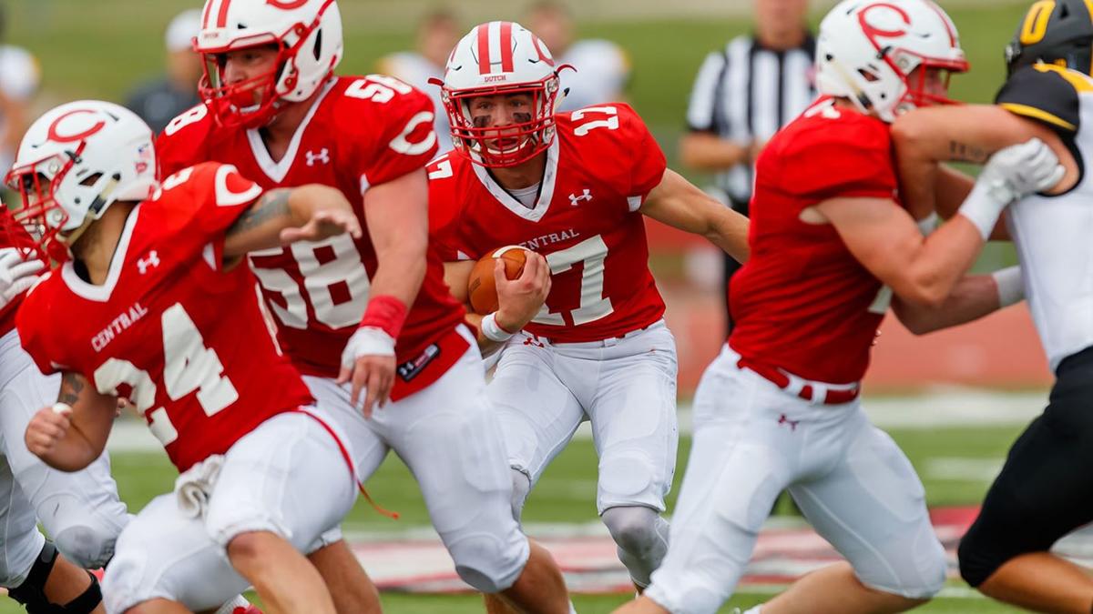 Central Eyes Football Title Share Local Sports Oskaloosa Com