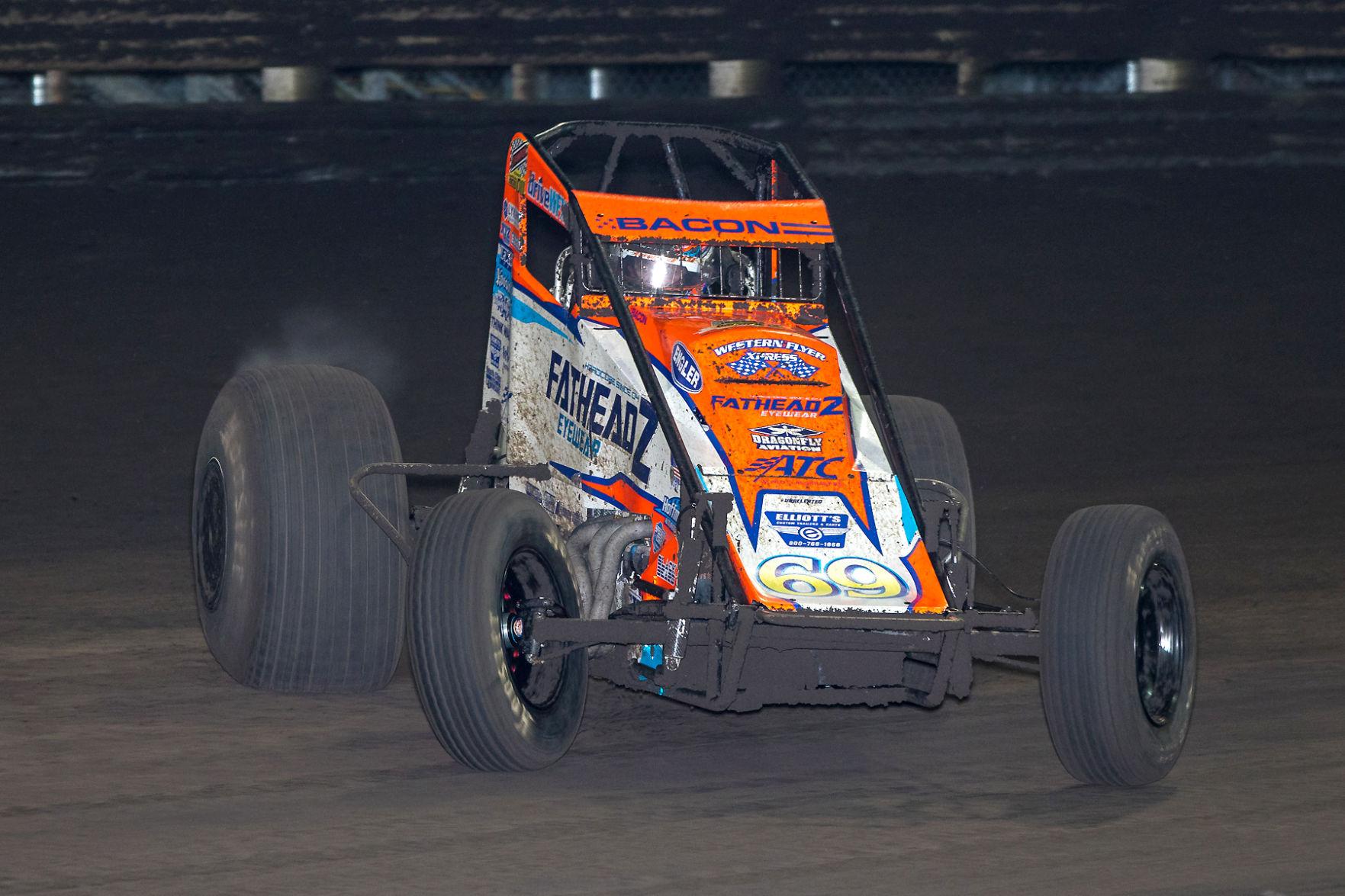 Brady Bacon harvests his second Corn Belt Nationals Championship at