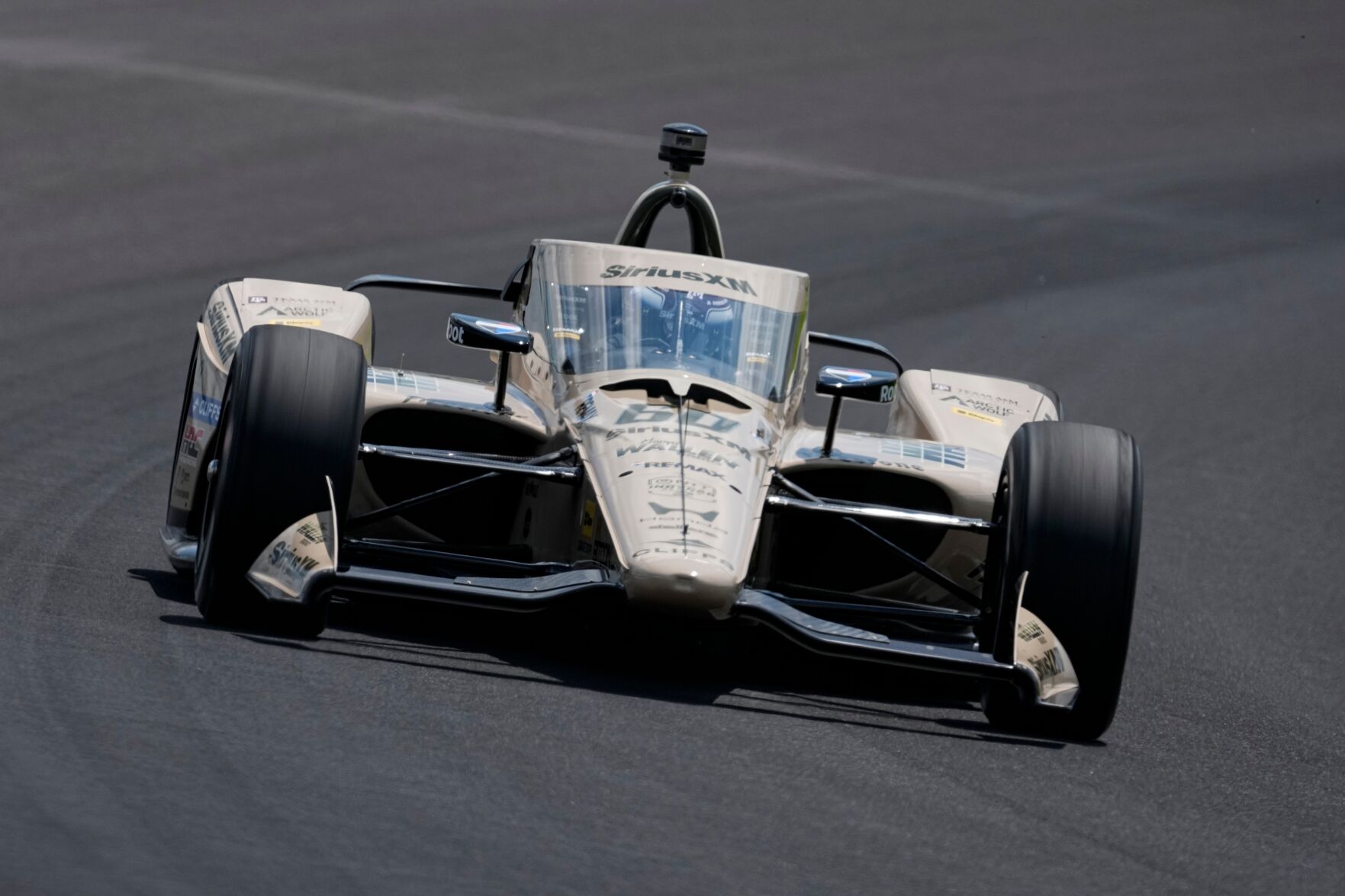 Alex Palou starts his Indianapolis 500 title from the pole after