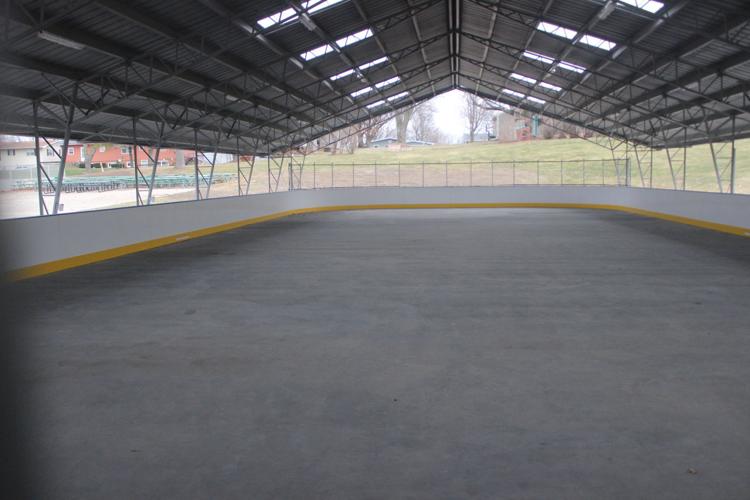 City plans to have Caldwell ice rink usable this weekend Pella