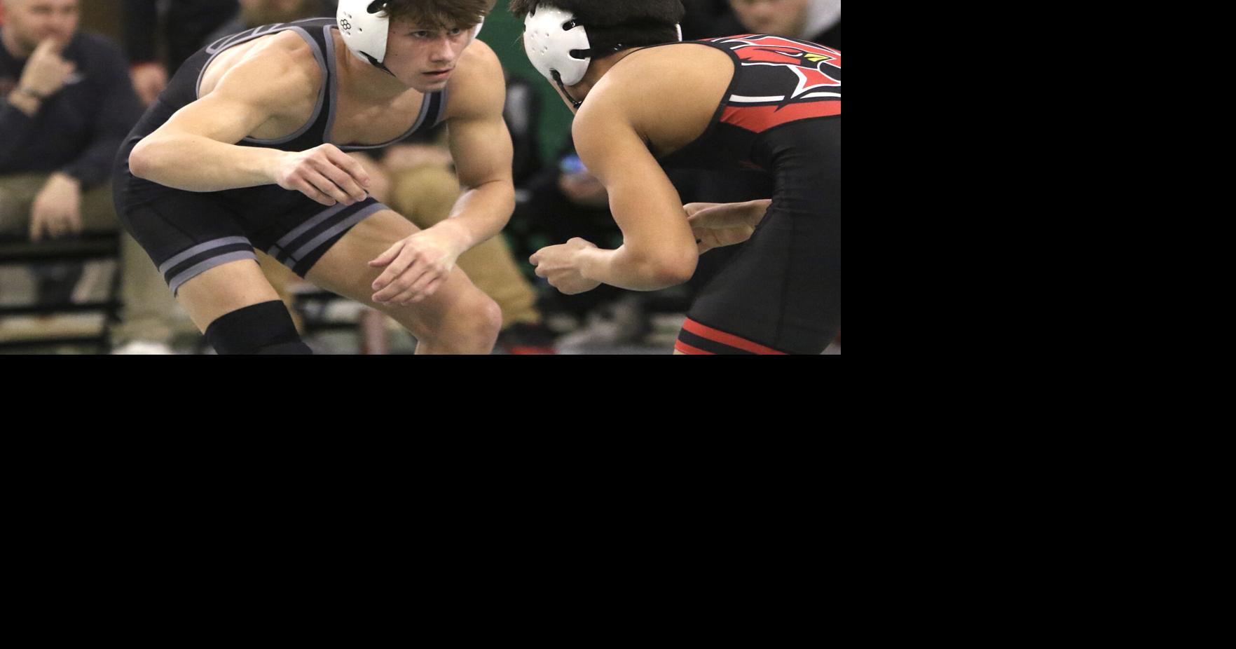 Area roundup: Dutch wrestlers go 2-0 in triangular