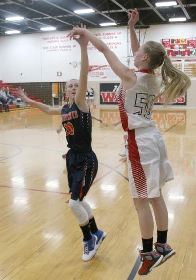 Warhawks Roll Over Tigerhawks 78 29 Local Sports Oskaloosa Com