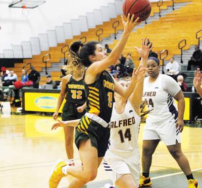 Laker Roundup Big Games By Sy Eure Carry Oswego State Women S Basketball Team Sports Oswegocountynewsnow Com