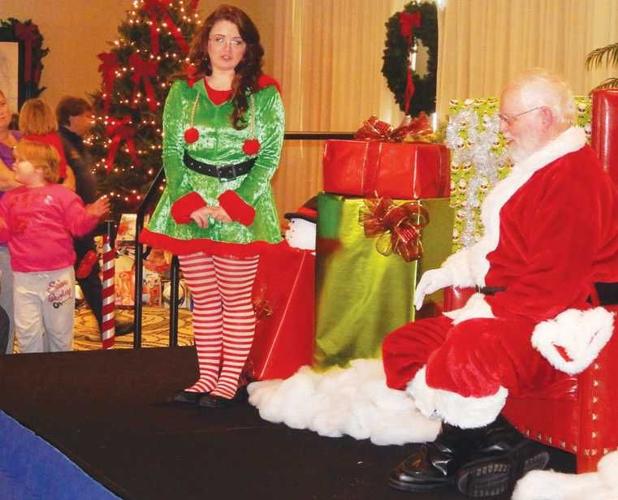 Oswego 'lights up' with the holiday spirit Archives