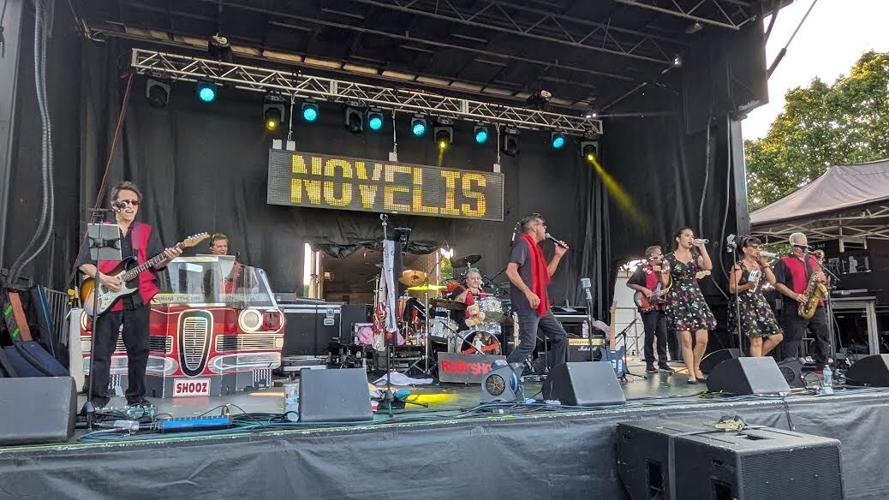 First night of Harborfest — food, friends and fun music
