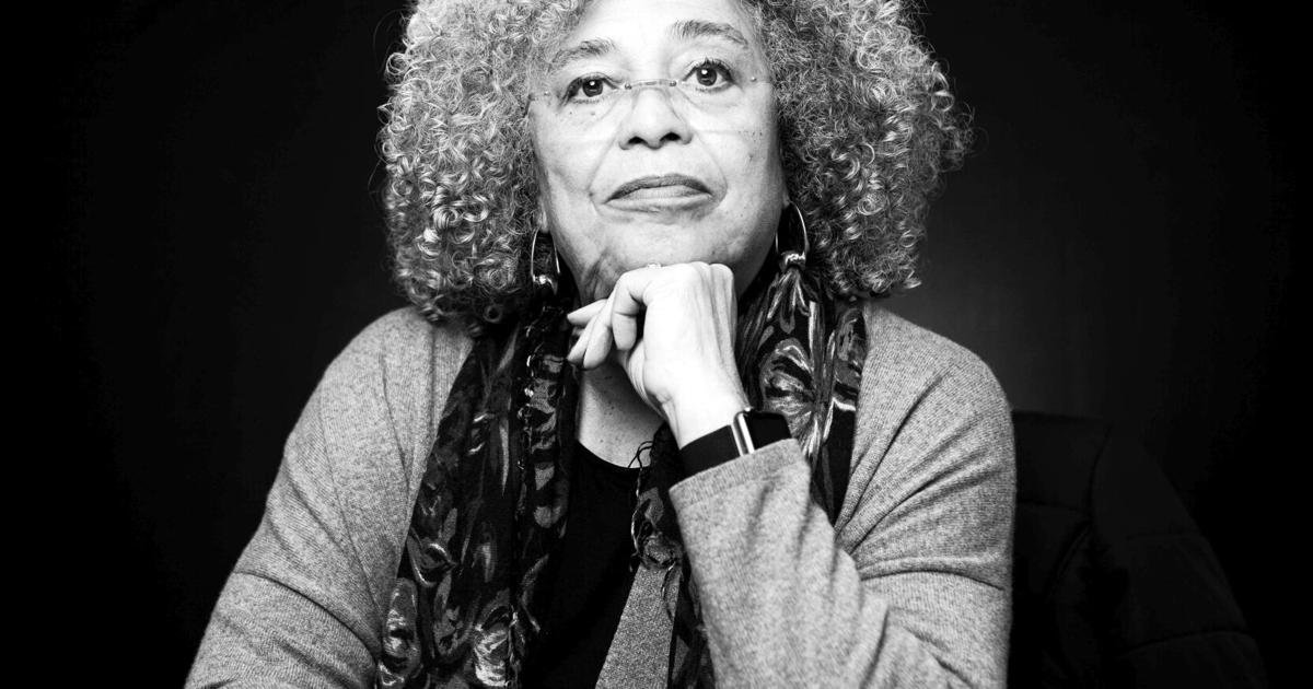 Educator, author and activist Angela Davis to speak in Oswego on Feb. 9 | News Educator, author and activist Angela Davis to speak in Oswego on Feb. 9 | News