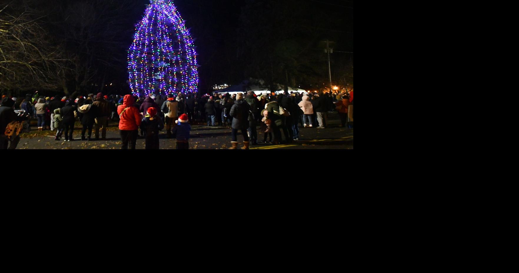 Jekyll Island Christmas Tree Lighting Festival 2022 Smiles, Carols And Twinkling Lights Mark Fulton Tree Lighting Event | News  | Oswegocountynewsnow.com