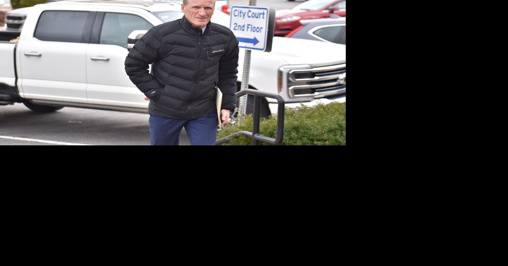 Oswego lawyer charged with accosting children over geese has new lawyer