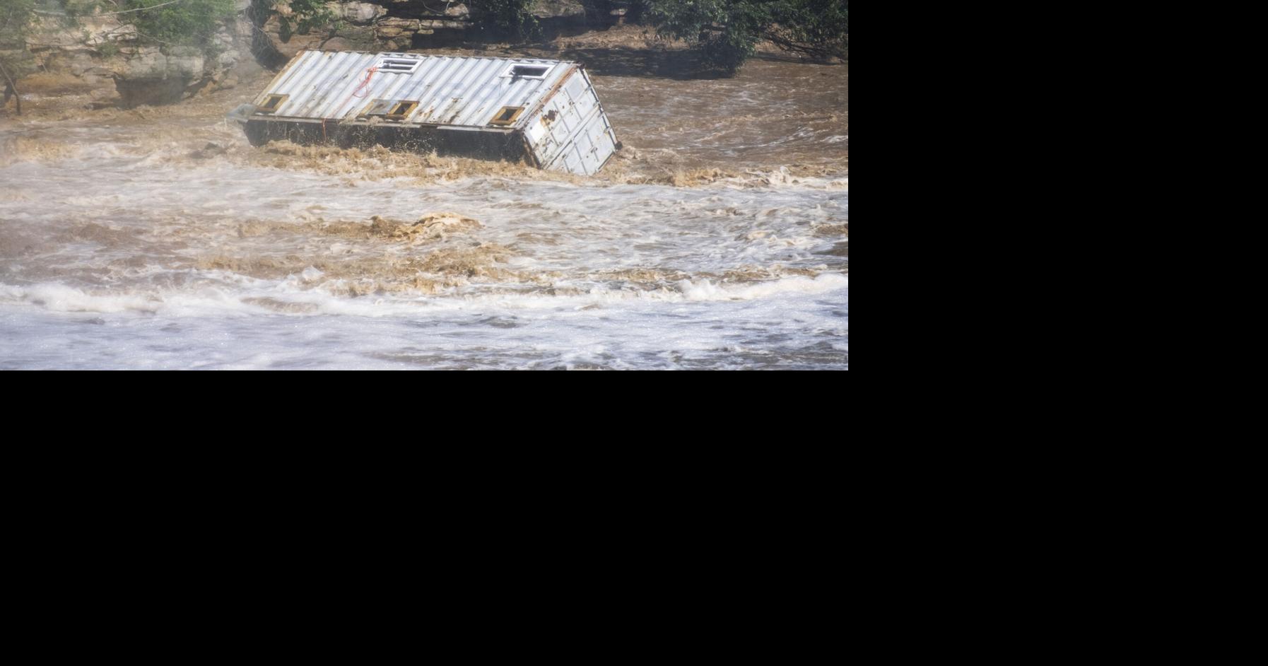 More rain possible in deluged Midwest as flooding breaches levees in ...