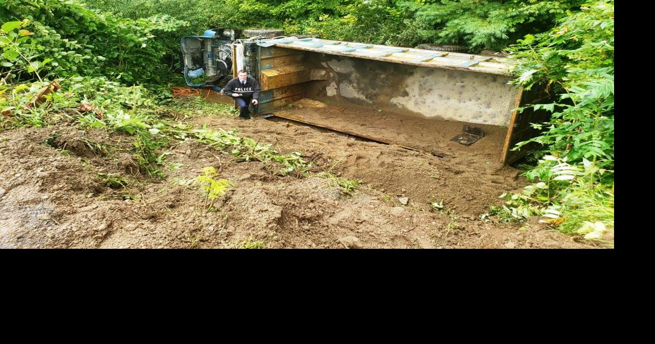 Dump truck rollover kills Pulaski man News