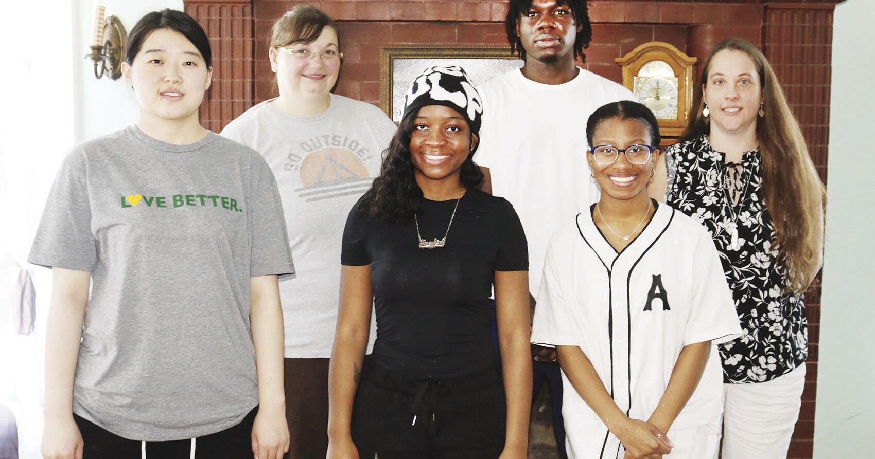 SUNY Oswego 'staycation' students helping the community | News - Vimarsana News