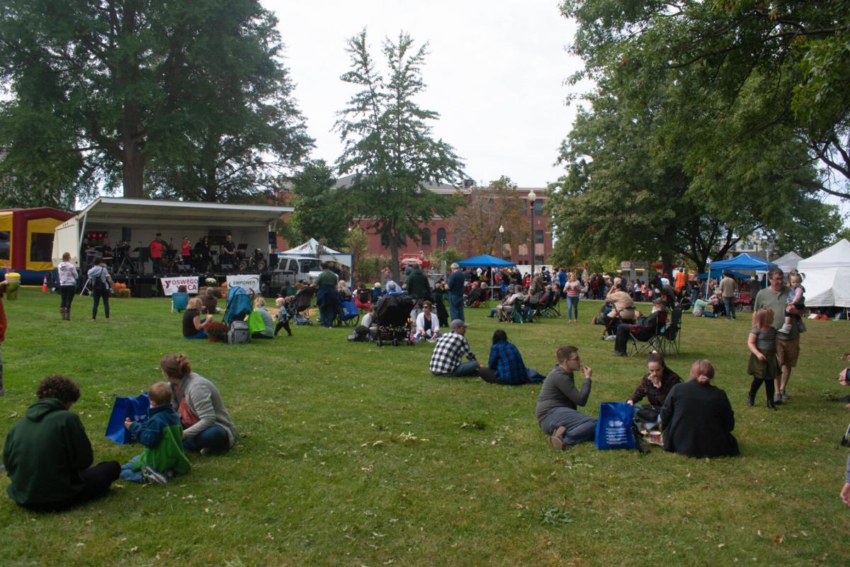 Residents enjoy the DeSantis Orchestra